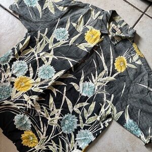 Tommy Bahama 100% Silk Floral Camp Shirt L Black Yellow Blue Tropical Aloha